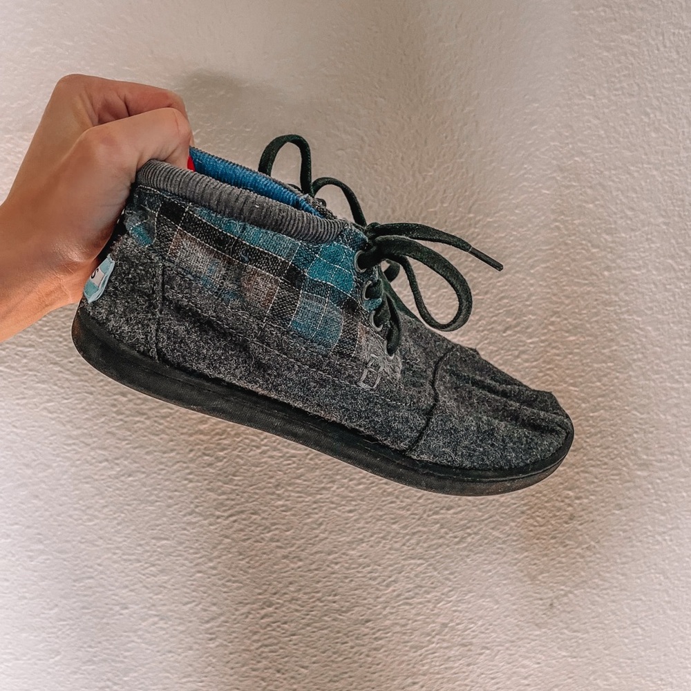 TOMS kids youth botas blue tartan sneakers